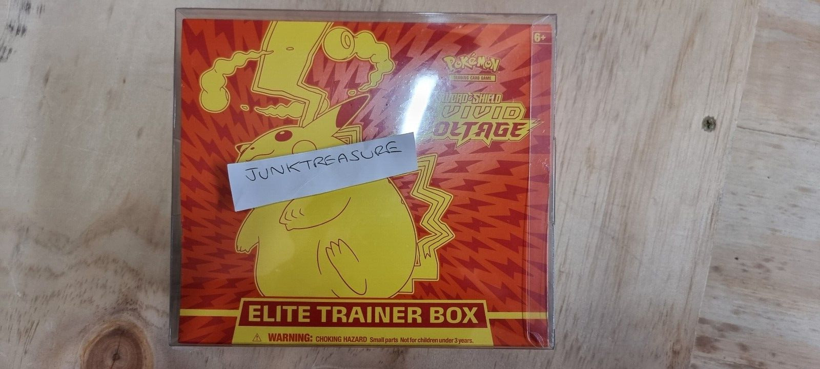 Pokemon TCG - Vivid Voltage Elite Trainer Box - Brand NEW