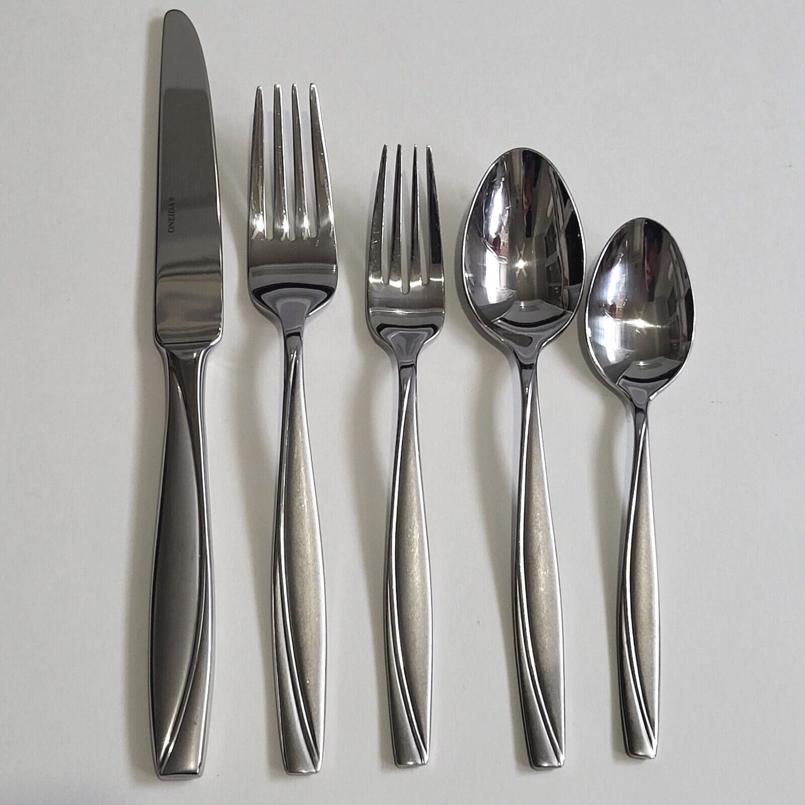 Oneida Camlynn Cleo Stainless Flatware Set Service For 8 & 5 Serving Pcs Frosted