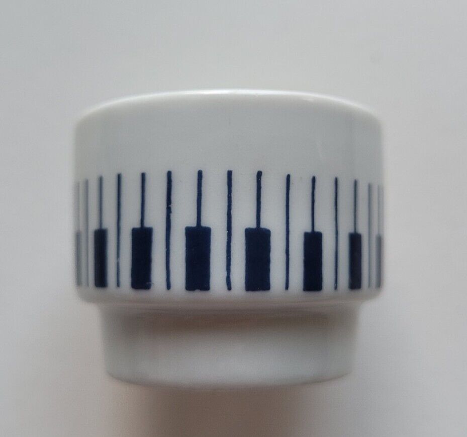 Lyngby Danmark Porcelain Blue White Egg Cup