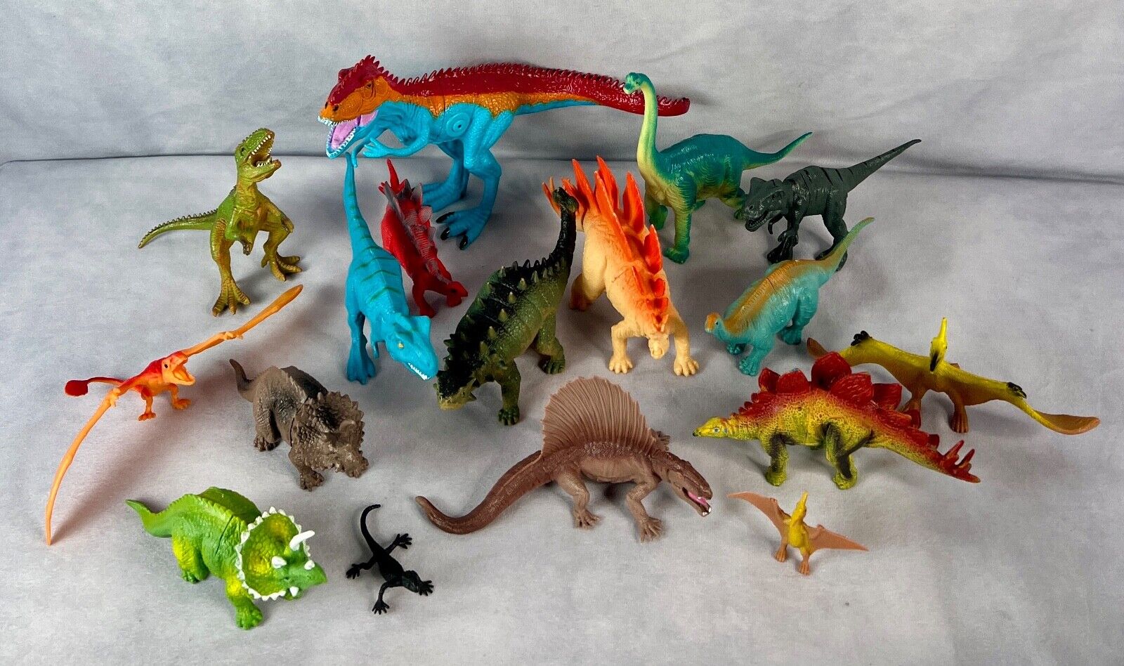 Giant Size Lot of Toy Dinosaurs Vintage 🦕