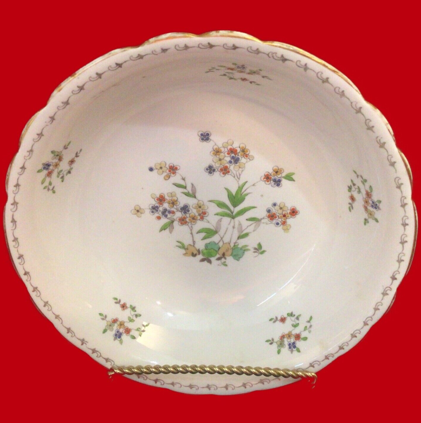 ROYAL TUSCAN BOWL RAISED FLORAL PATTERN TUSCAN CHINA ENGLAND ANTIQUE GOLD ACCENT