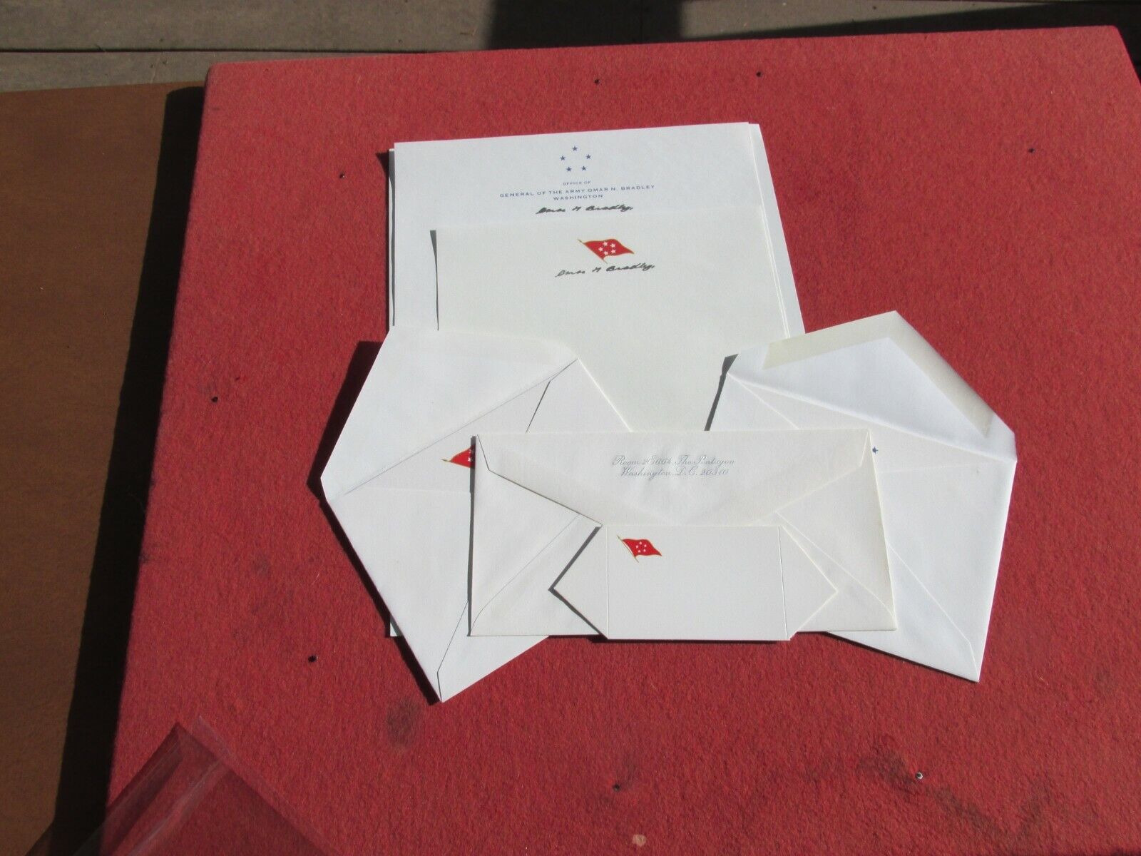 GENERAL OMAR BRADLEY ITEMS Stationary Letterhead autograph cards