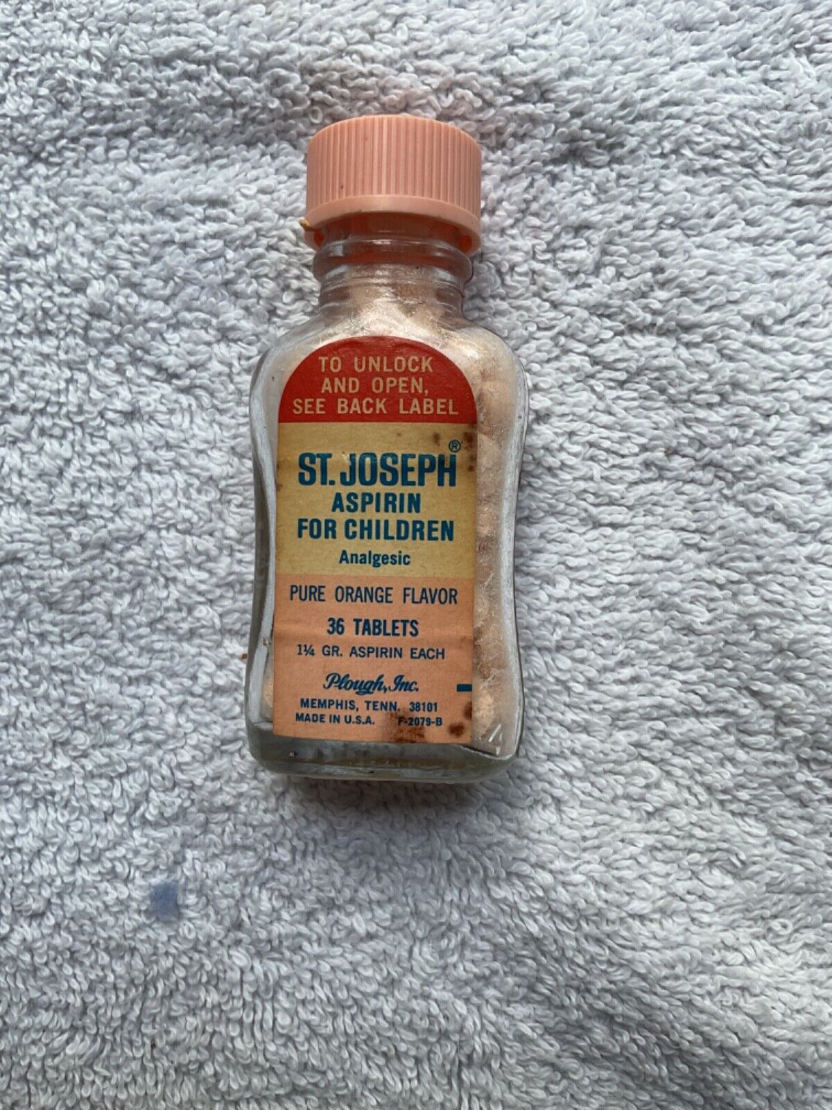 Vintage  St Joseph Clear Children’s Aspirin bottle full