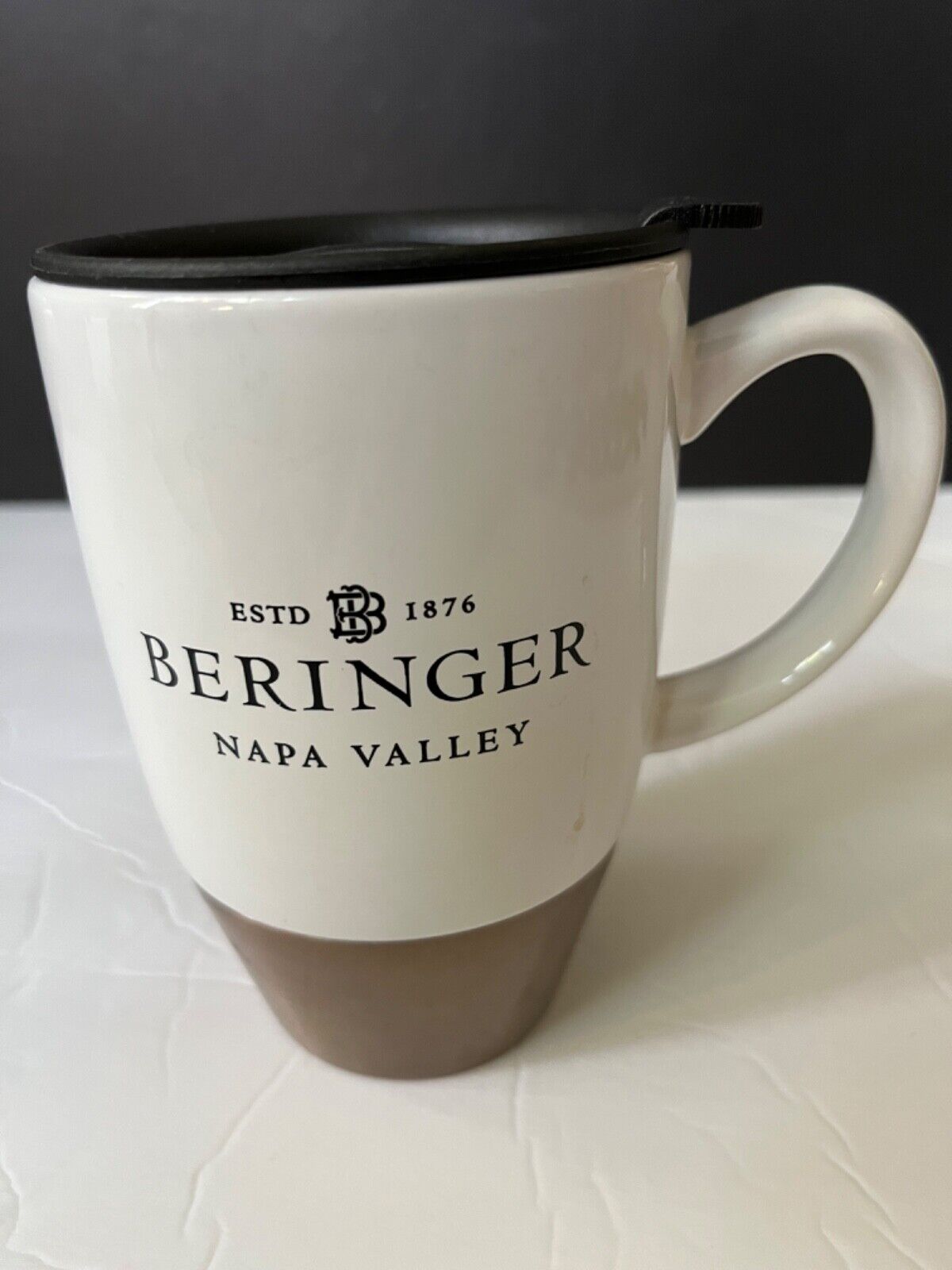 NEW Beringer Napa Valley Coffee Tea Mug Cup with Lid - Holds 14oz VERY NICE 