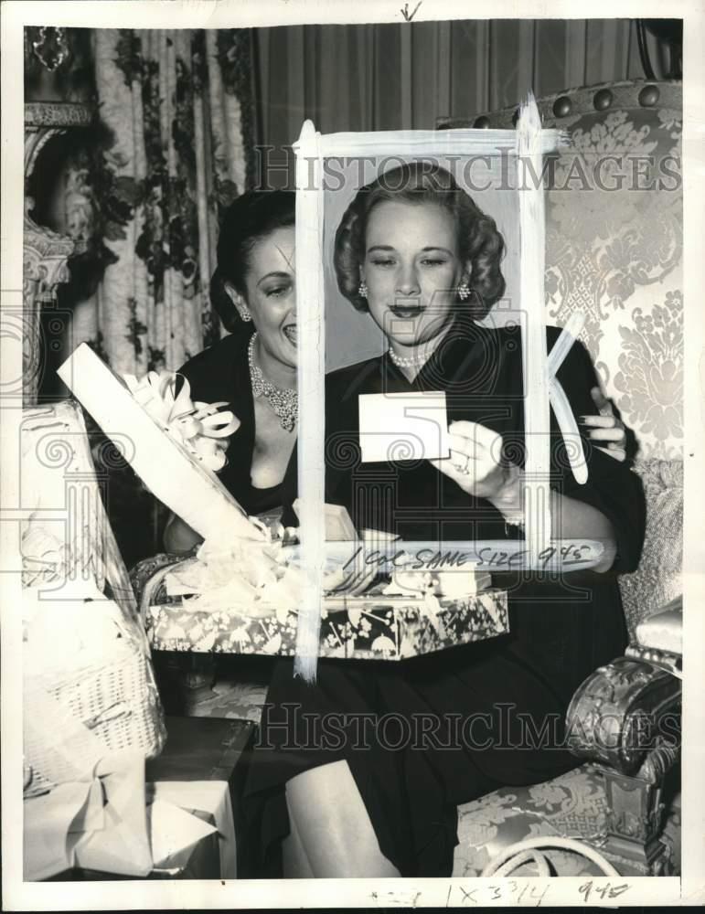 1950 Press Photo Actresses Dorothy Lamour & Kay Spreckels at a baby shower in CA