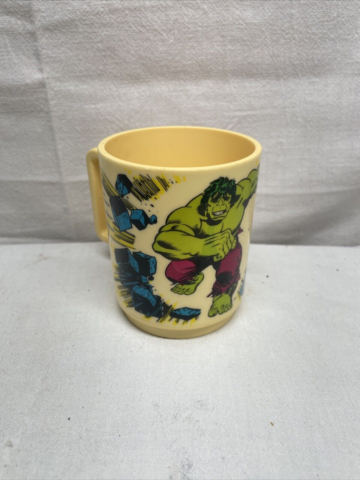 VTG. 1977 Marvel Comics The Incredible Hulk Deka Plastic Cup Mug Broken Handle