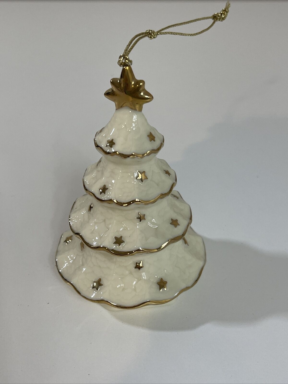 2001 San Francisco Music Box Company porcelain & gold Christmas tree ornament 