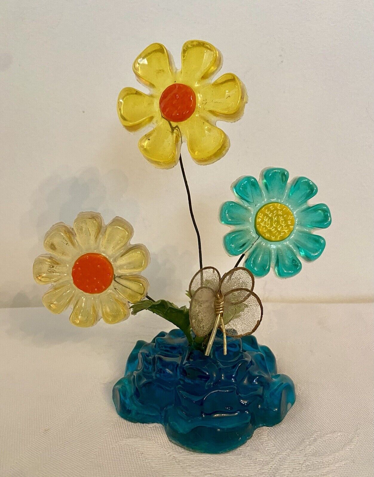 Vintage 1969 Lucite Acrylic Daisy 3 Flower Sculpture with Butterfly New Designs