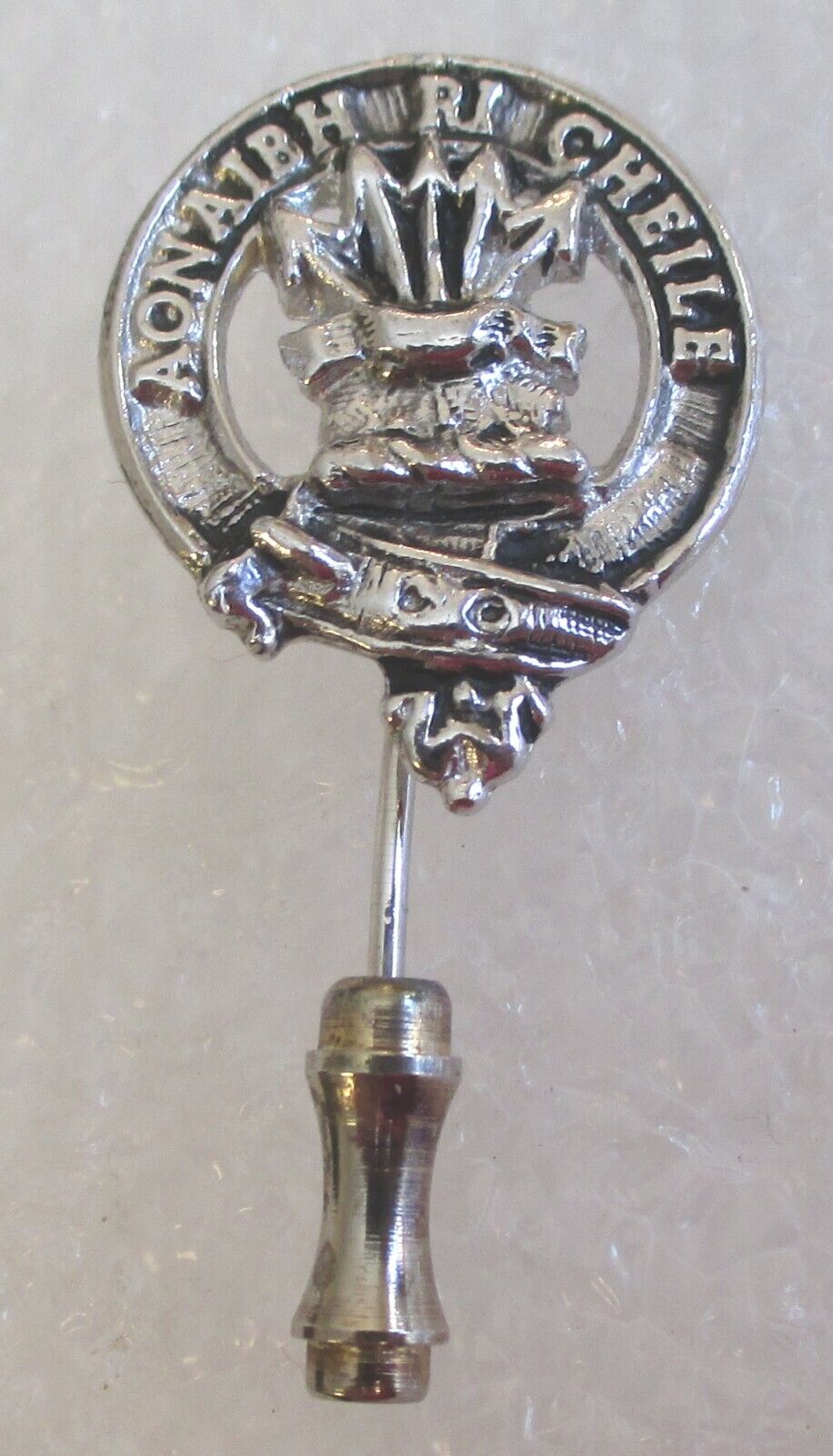 Vintage Scottish Cameron Clan Crest Badge/Stick Pin - Aonaibh Ri Cheile Scotland