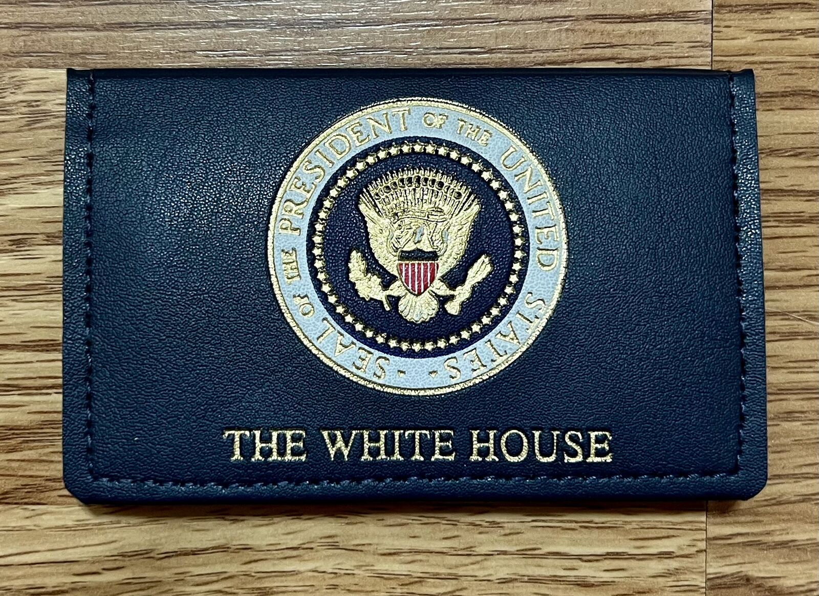 Nice President Ronald W. Reagan  Presidential Seal Business Credit Card Case