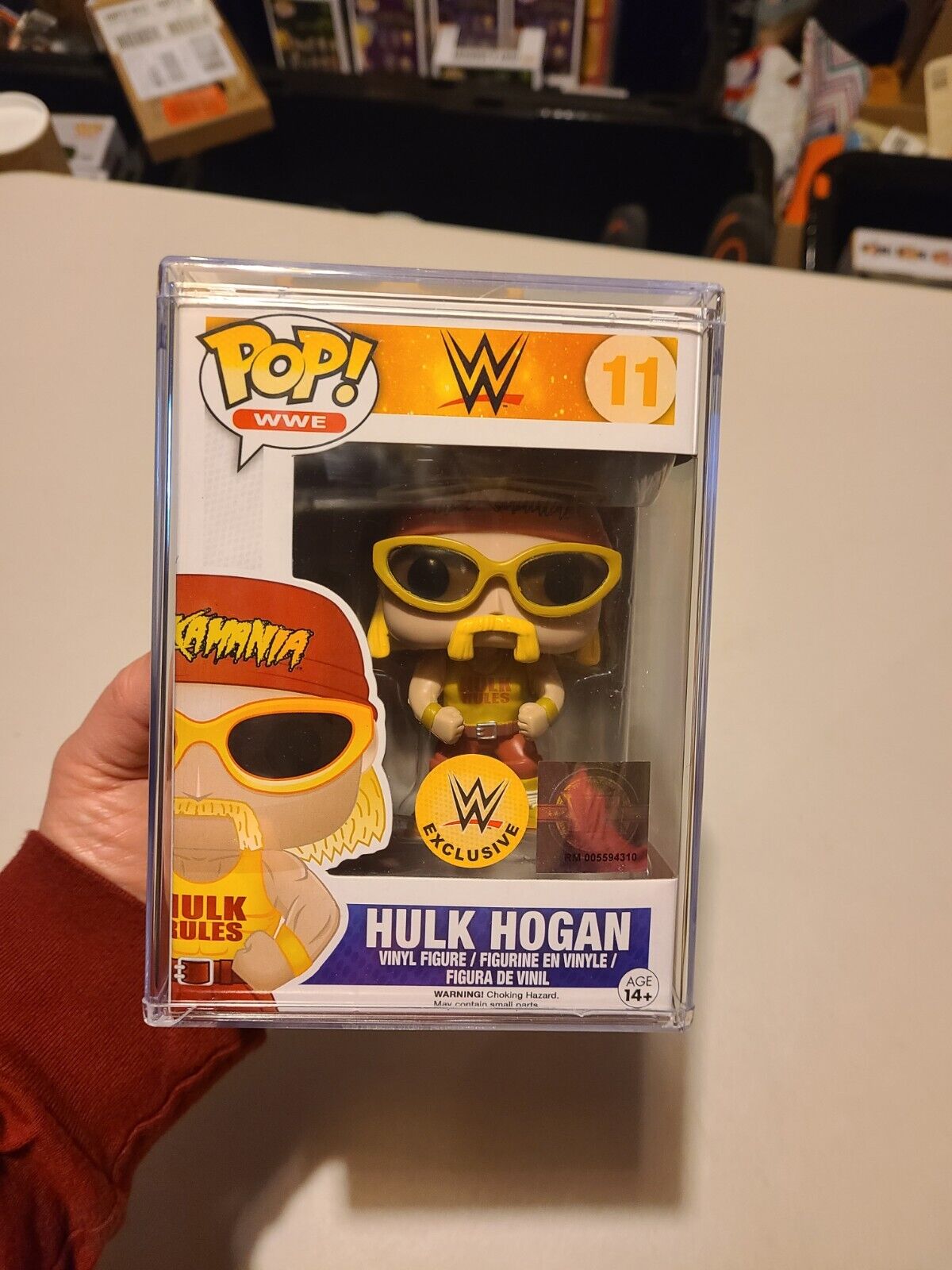 Funko POP #11 WWE Exclusive Hulk Hogan Vinyl Figure Hulkamania w/ Hard Protector