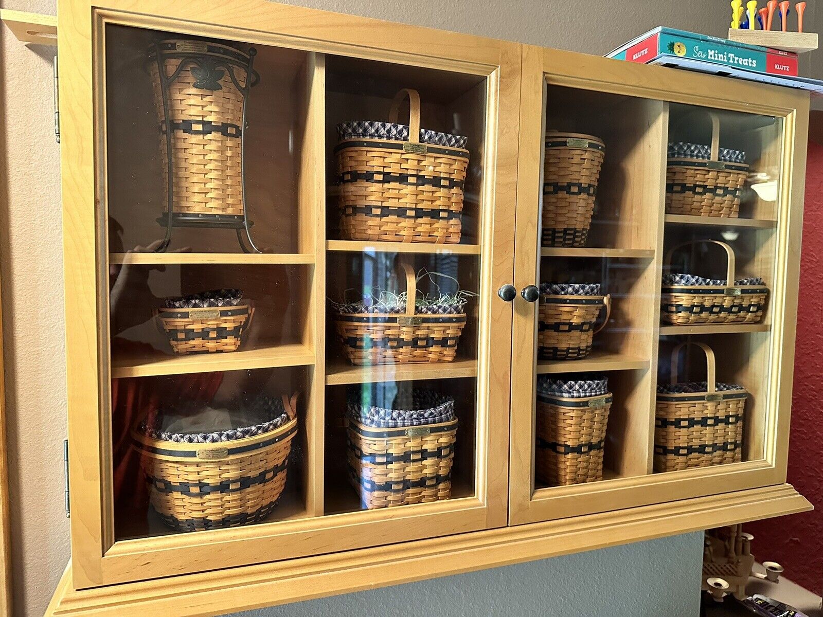 Longaberger J.W. Collection Collectors Club Display with 12 Miniature Baskets