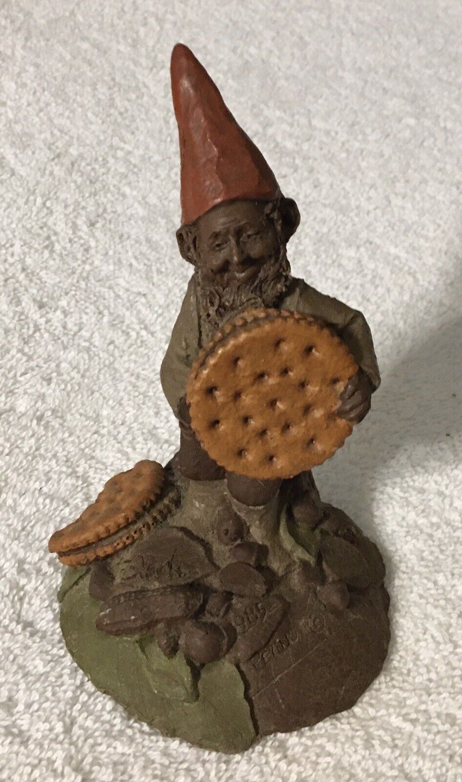 1985 Tom Clark gnome “PEANUT” carrying peanut cracker EUC