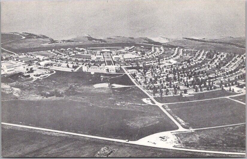 Vintage RIVERDALE, North Dakota Postcard Bird's-Eye Town View / c1950s Unused