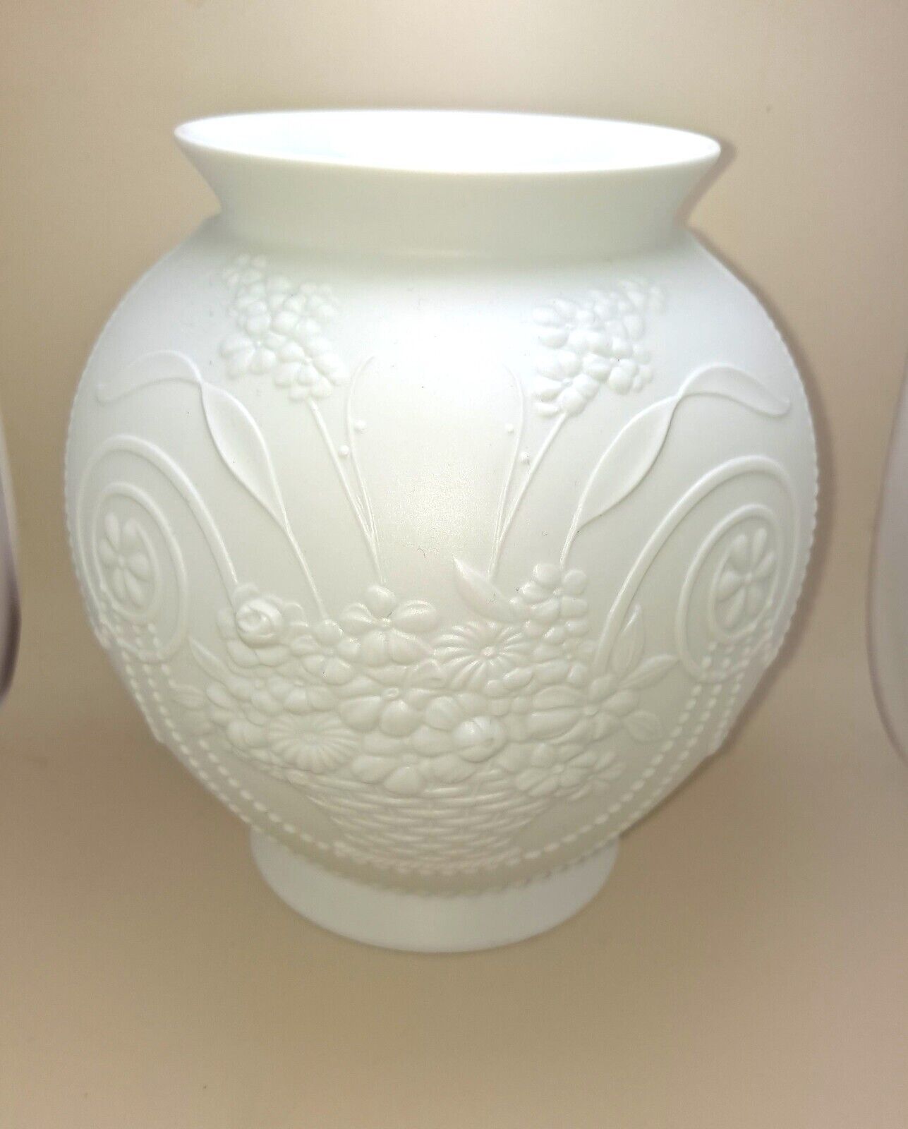 Manfred Frey AK Kaiser Floral Vase White Bisque Porcelain #0247 Germany