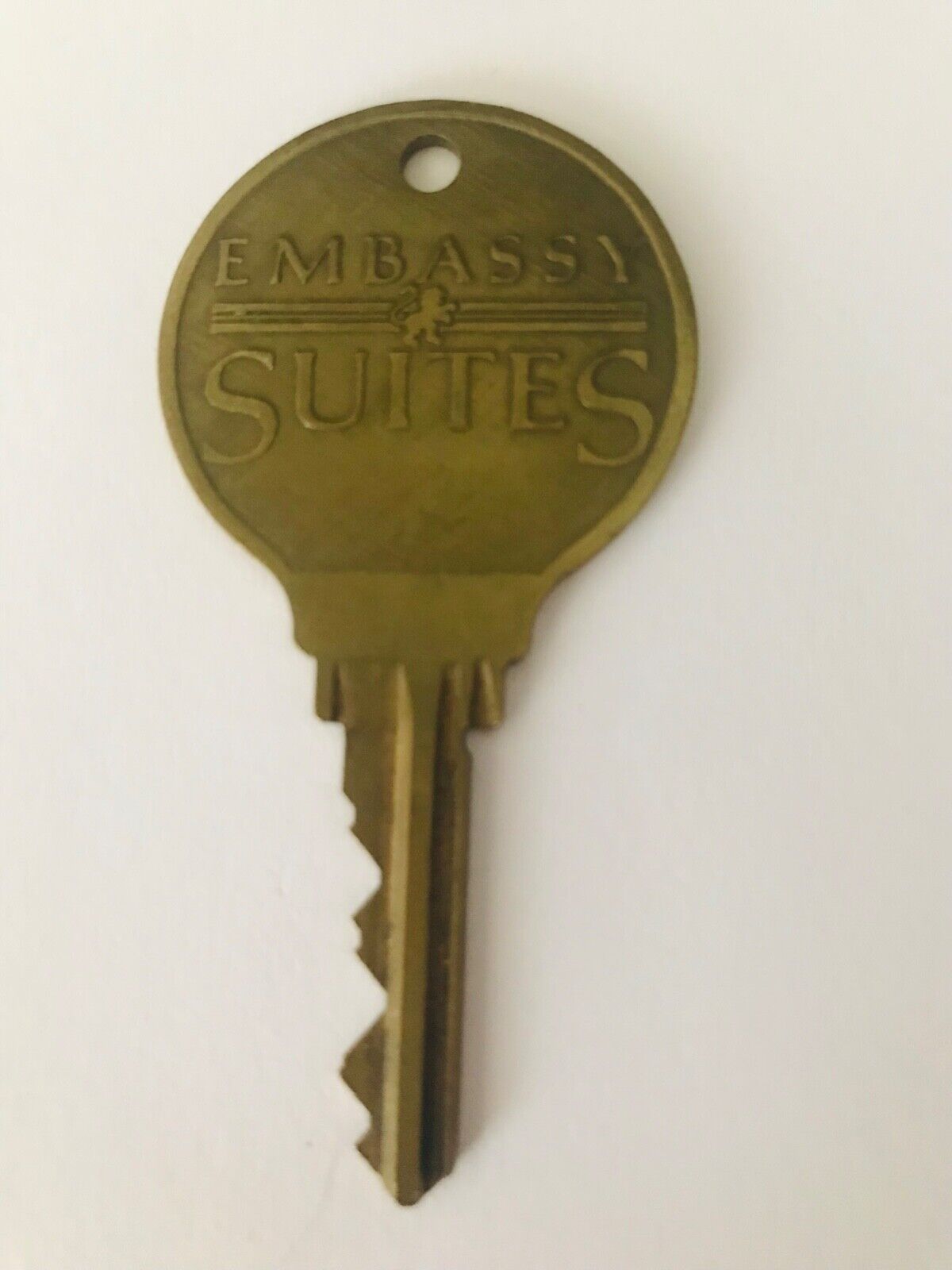 Vtg Embassy Suites Hotel Key Brass Room #527 No Location Large Head Lion Logo