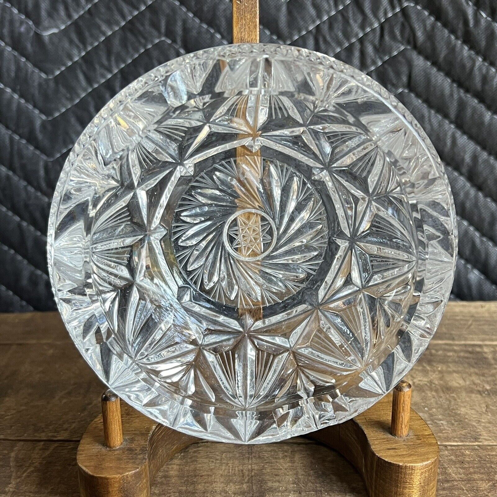 STUNNING 5 1/2 Inch Vintage Geometric Cut Etched Sparkly Crystal Ashtray 