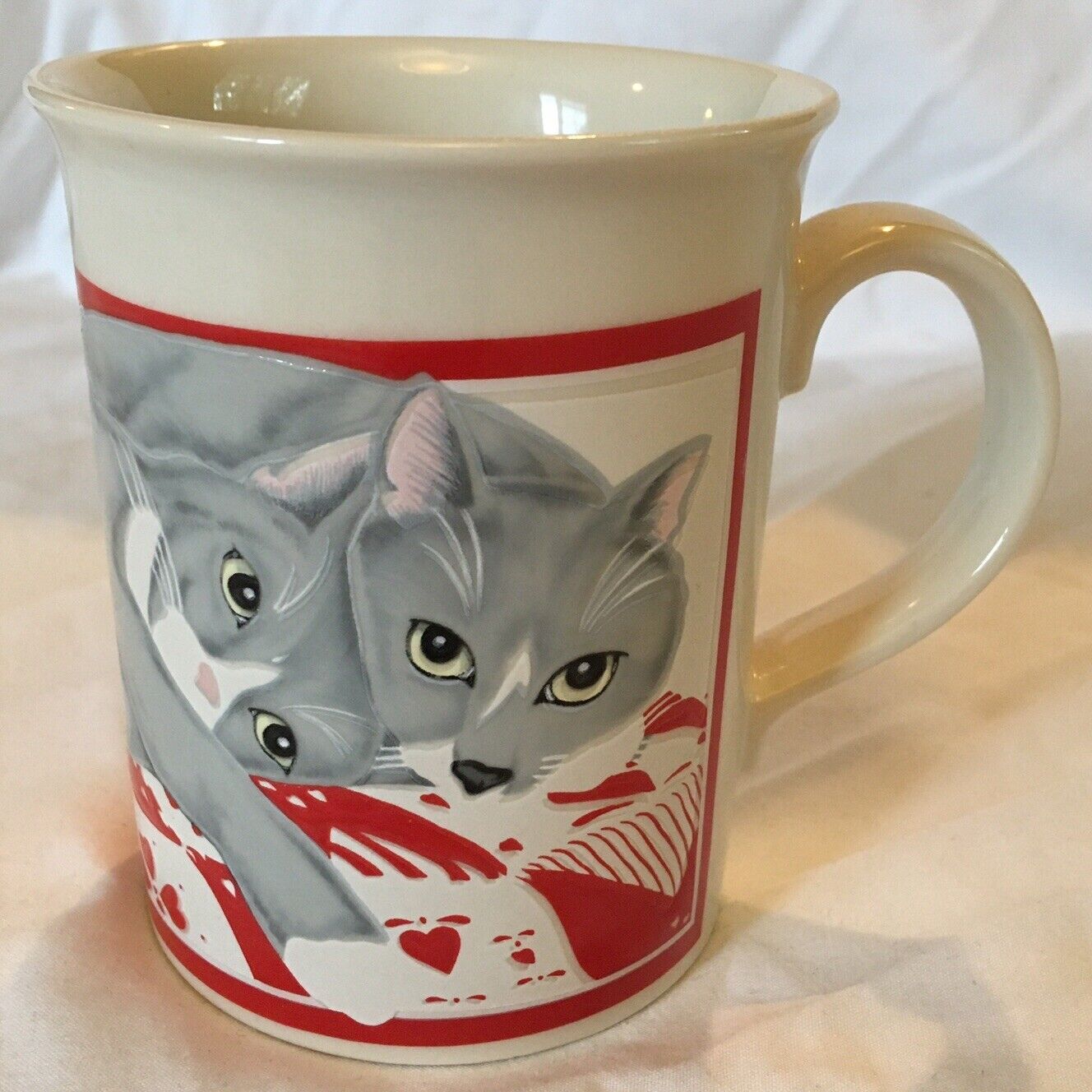 Vintage OTAGIRI Embossed Gray Cats & White Red Quilt Coffee Tea Mug, Japan 10 oz