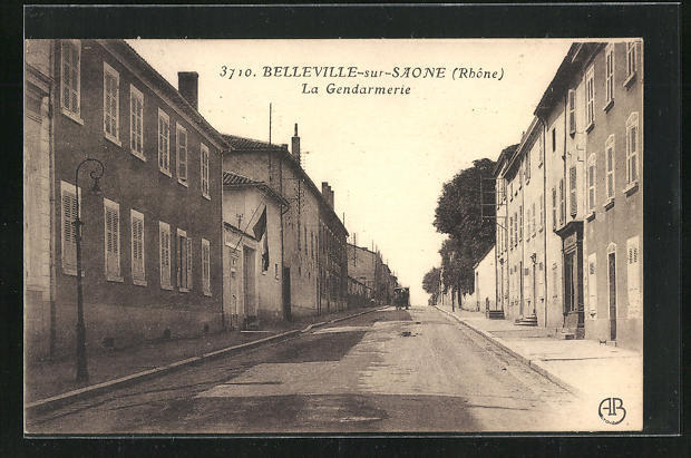 CPA Belleville-sur-Saone, La Gendarmerie 