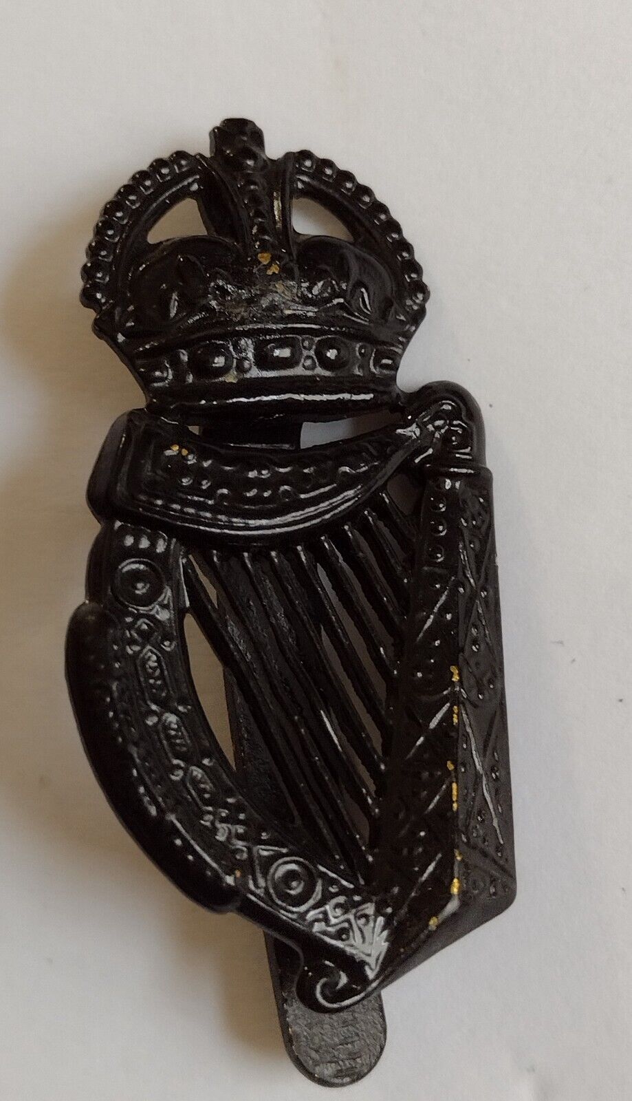 London Irish Regiment Cap Badge King Crown Blackened Brass 48mm VINTAGE Org