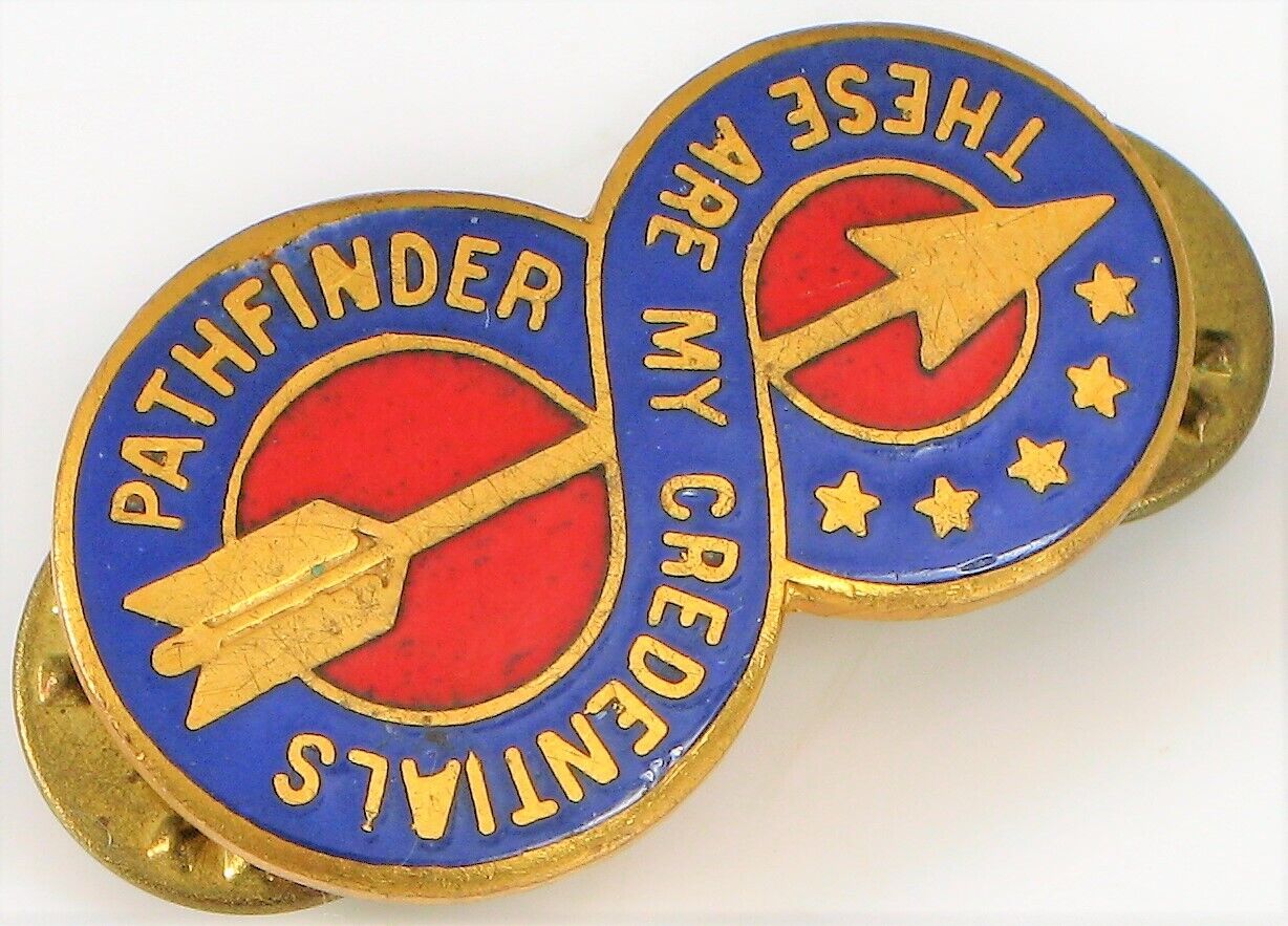 ANTIQUE WWII ERA 8TH INFANTRY PATHFINDER THESE ARE MY CREDENTIALS ENAMEL MEDAL