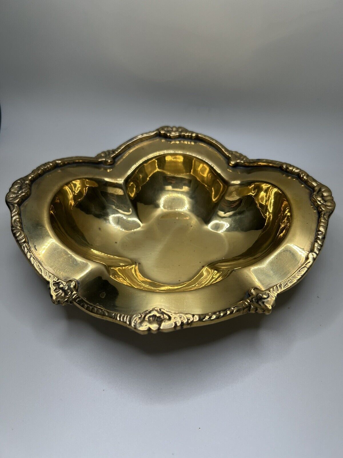 Beautiful Brass Tray Scalloped Egde Hollywood Regency Ornate Design Heavy Bowl