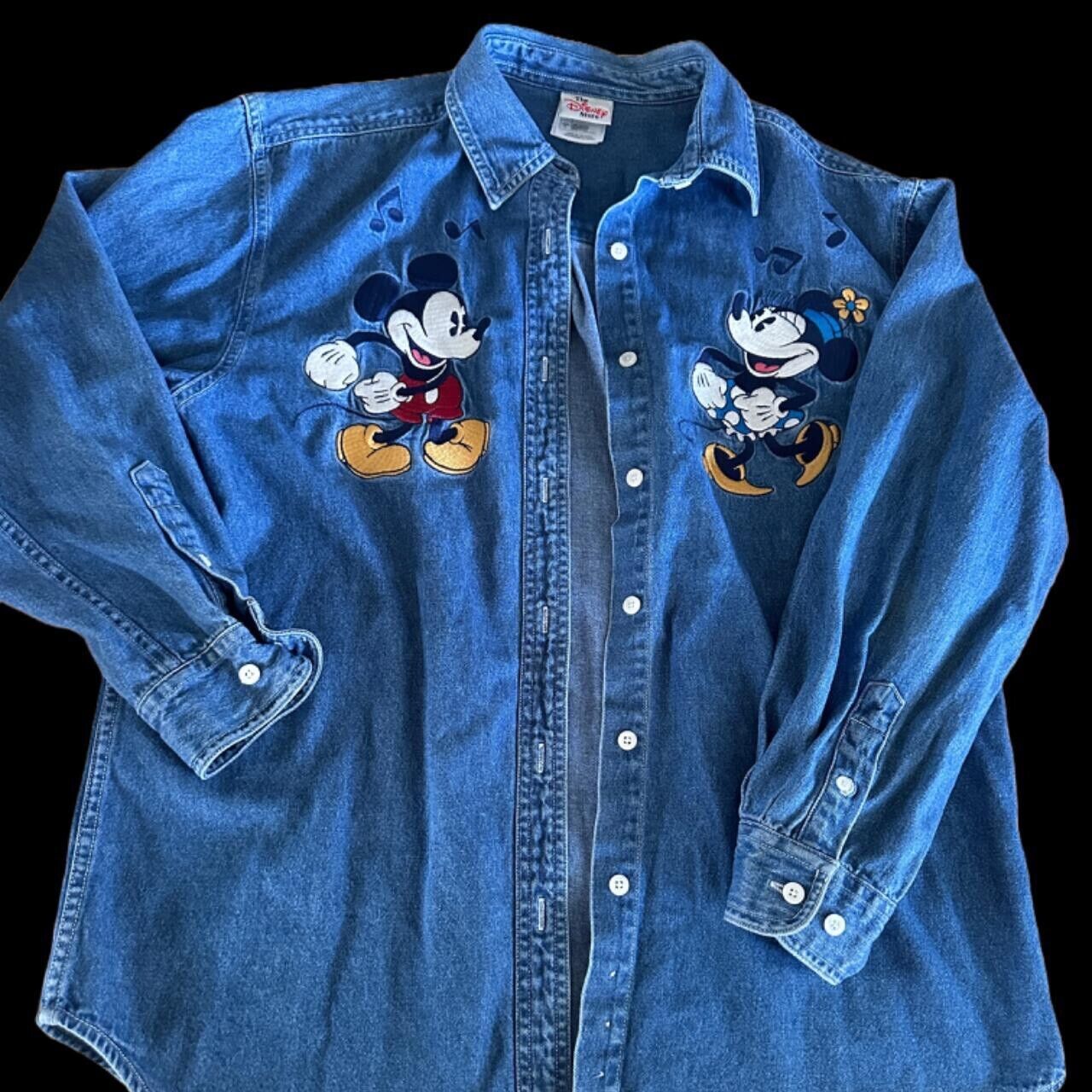 Vintage Disney Store Embroidered Mickey Mouse L Size Shirt