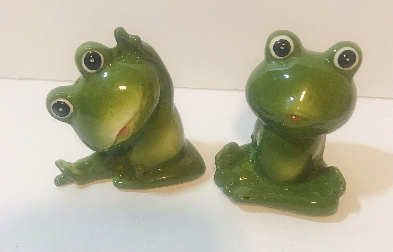 Green Frog S&P Shakers With Stoppers