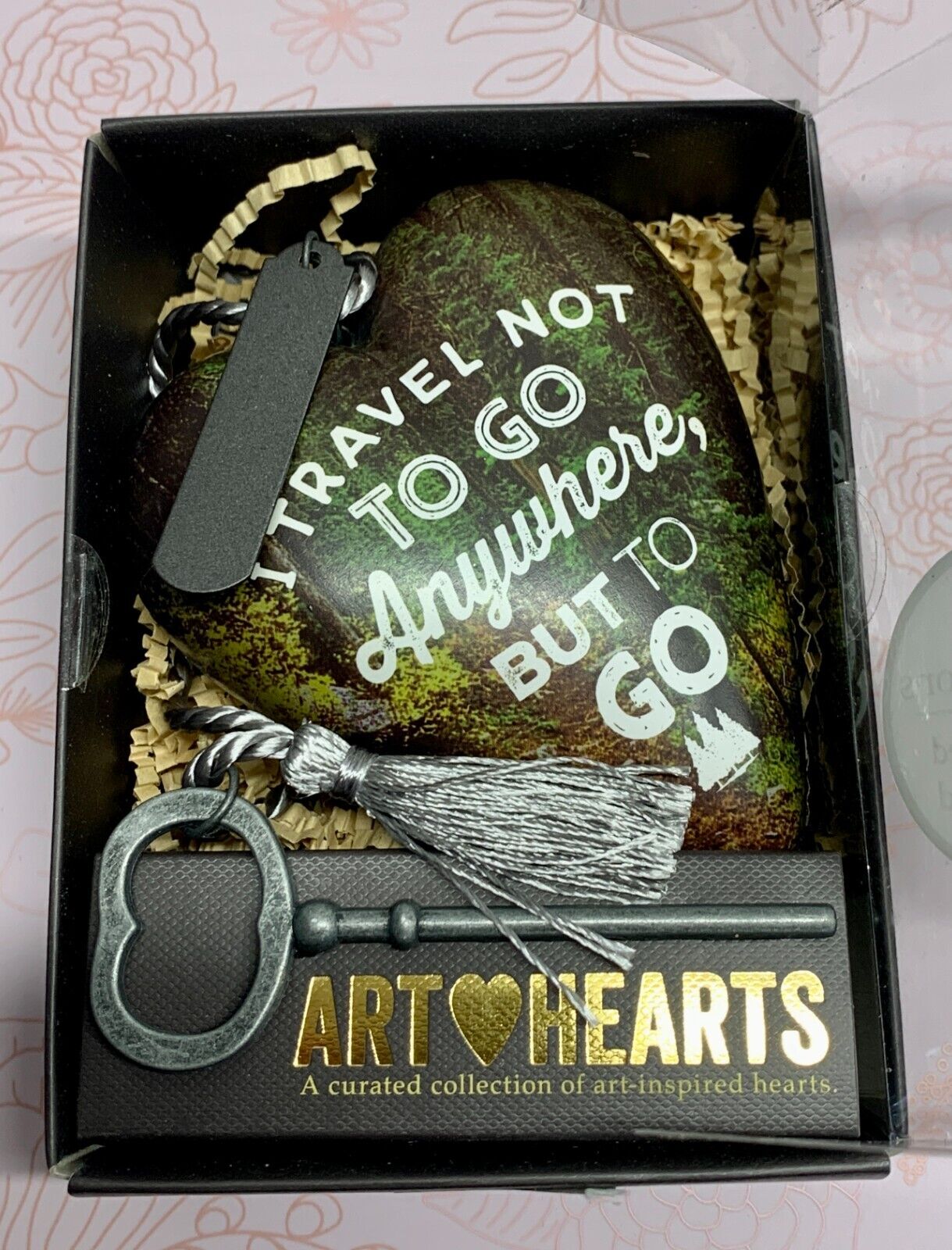 Demdaco Art Hearts I TRAVEL NOT TO GO ANYWHERE BUT TO GO w/ Key stand & Tag