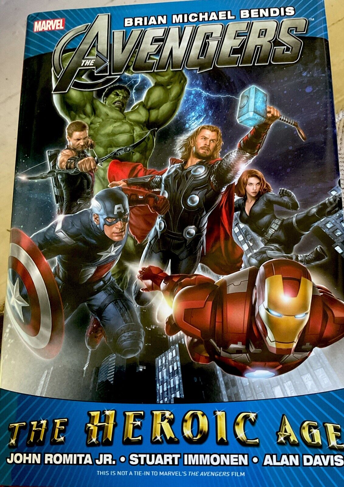 The Avengers: Heroic Age (Marvel Comics 2012) HARDCOVER Brian Michael Bendis