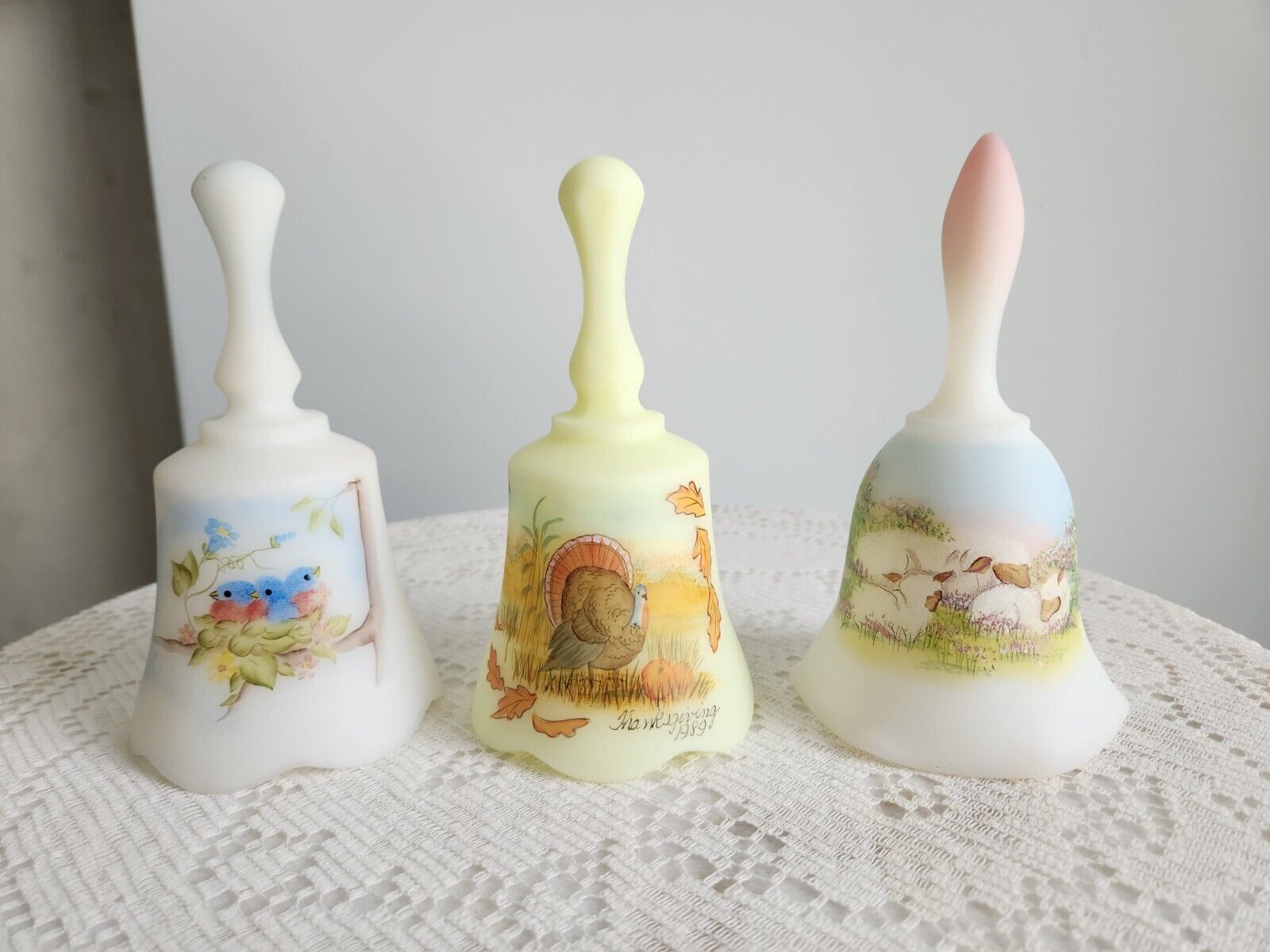 Lot Of 3 Satin mother's day And Vaseline Turkey Thanksgiving Hand Painted Bells