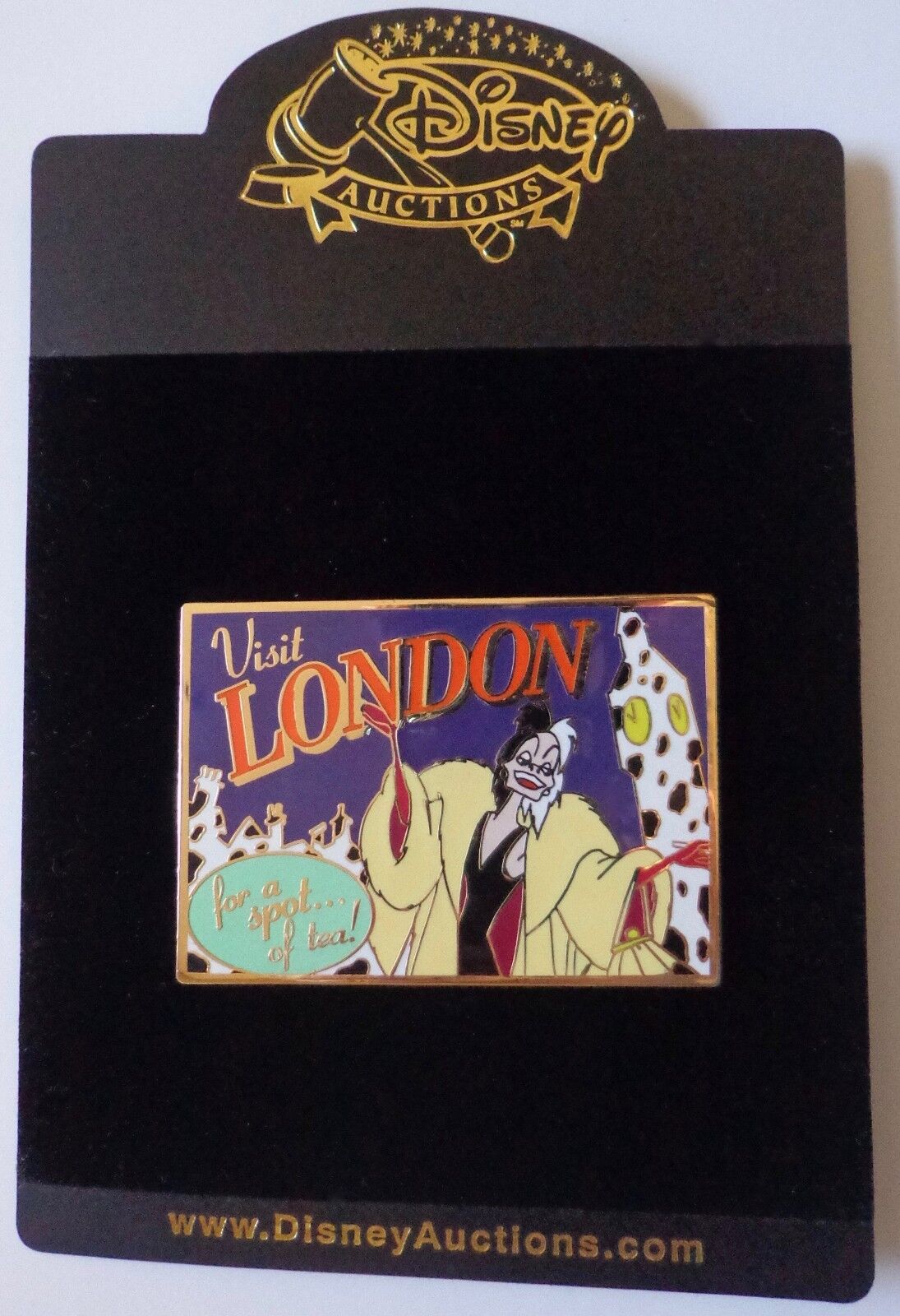 Disney Auctions Postcard Collection Cruella de Vil Pin LE 100