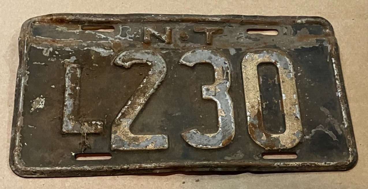 Vintage Automobile Car Metal License Plate Northern Territory Livery Australia