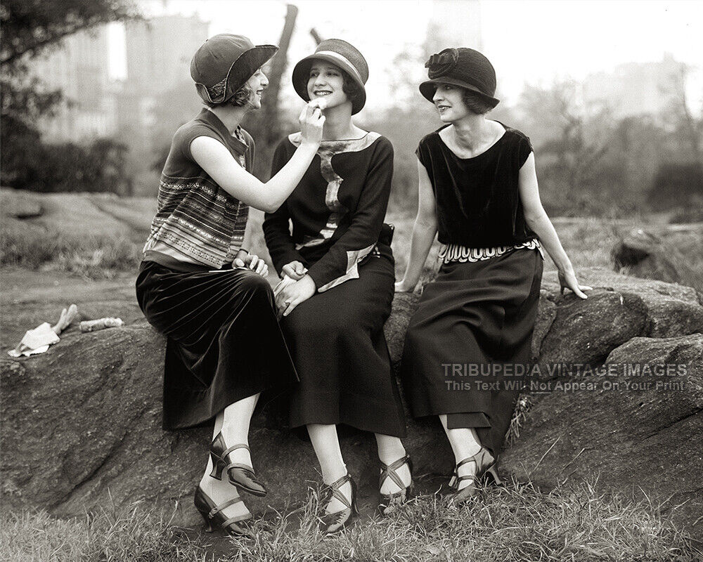 1920s Vintage Isadorables Photo - Duncan Sisters - Roaring 20\'s Flappers Girls
