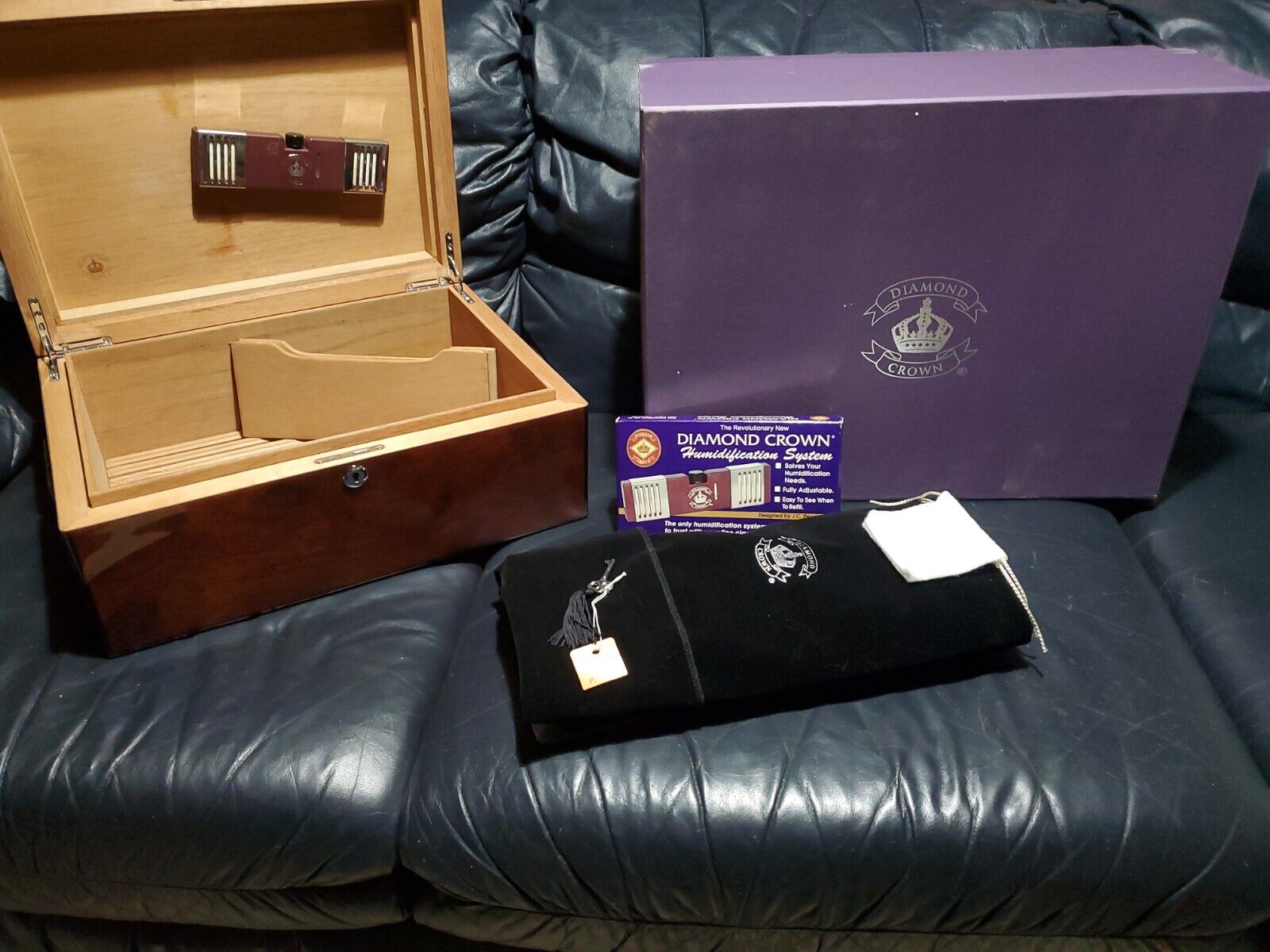 Diamond Crown Windsor 160 Count Humidor complete with box and extras 