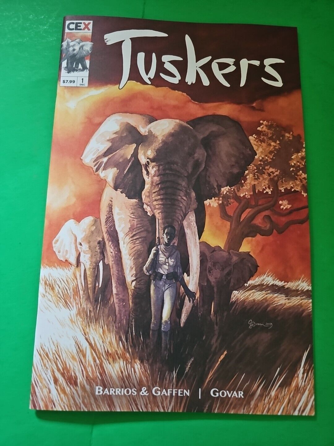 Save The Elephants - Tuskers 1 Daniel Govar NM (I show the guts - See pics)