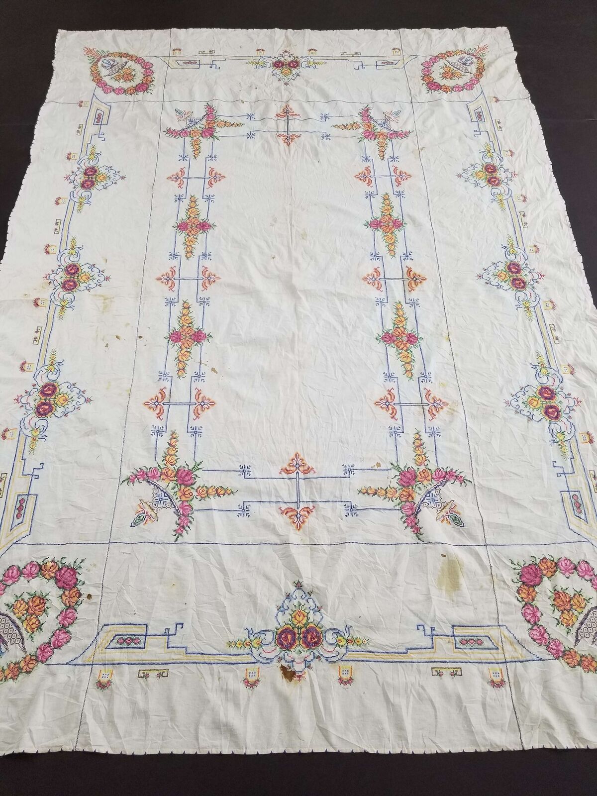 Vintage Hand Embroidered Tablecloth Exquisite Antique Linen 232x164cm