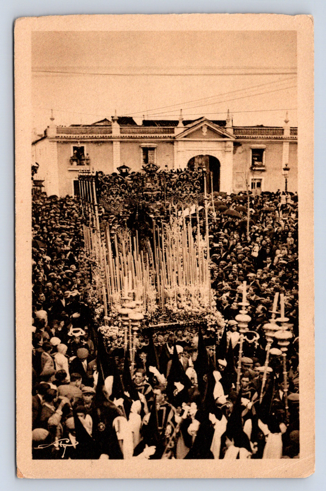 Vintage Postcard SEVILLA. Iglesias y Semana Santa.El Paso de la Macarena