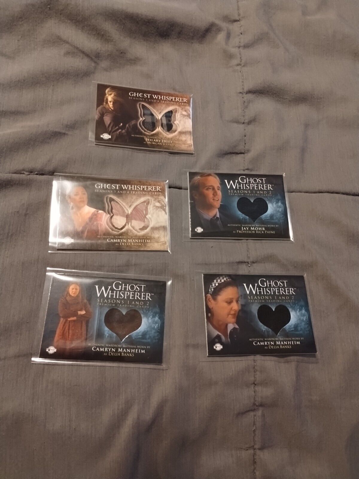 Lot Of 5 GHOST WHISPERER SEASONS 3&4 With WARDROBE CARD OF HILARY DUFF C21 