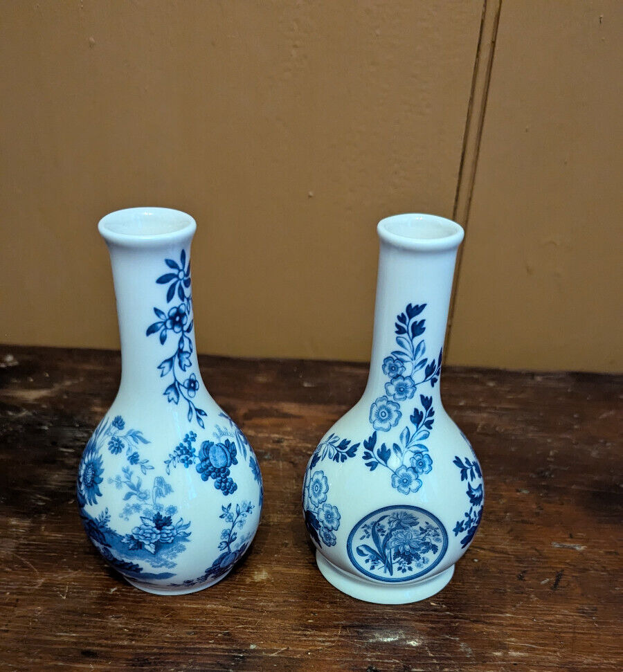 Pair of 2 SPODE L0906 Bud Vases Blue Room Collection Floral White Floral 5.5\