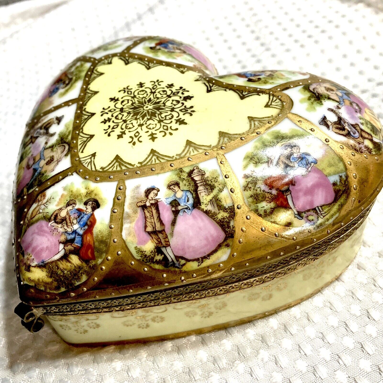 Large Vtg Porcelain Heart Trinket Jewelry Box Hinge Gold Pink Yello Royal Vienna