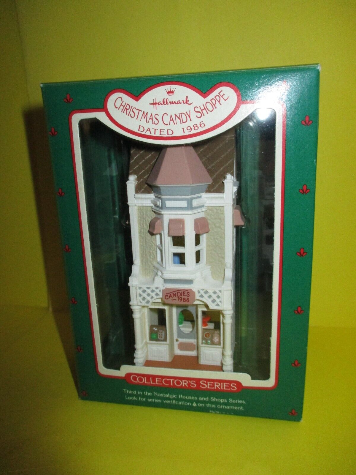 1986 Christmas Candy Shoppe 3rd Nostalgic Houses and Shops SDB w/ Price Tab