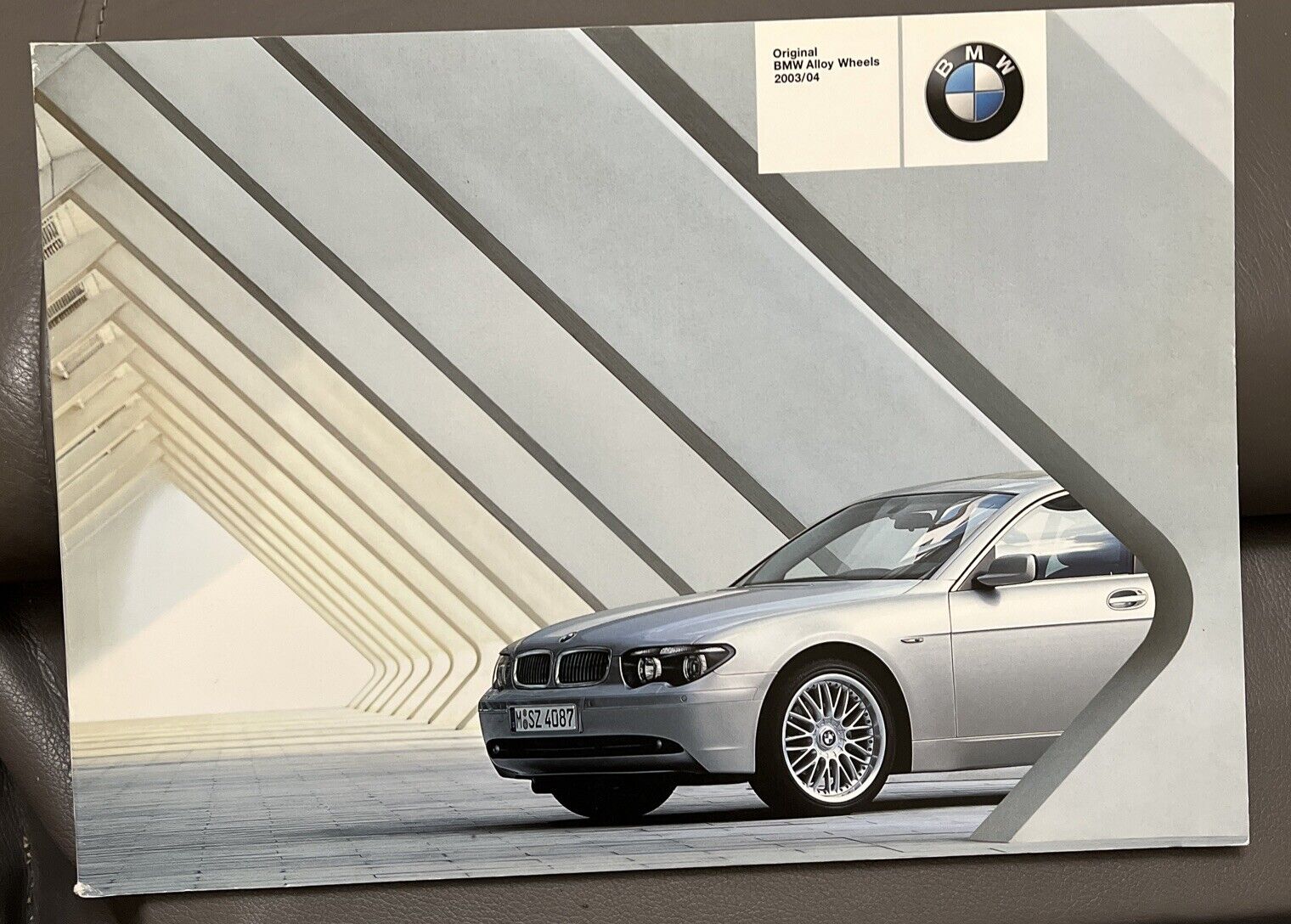 BMW OFFICIAL ALLOY WHEELS SALES BROCHURE 2003-2004 USA EDITION