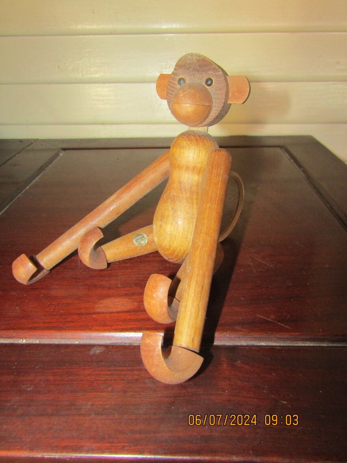 VTG. HAND MADE ZOO LINE WOODEN JOINTED MONKEY ORIG. GOLD LABEL