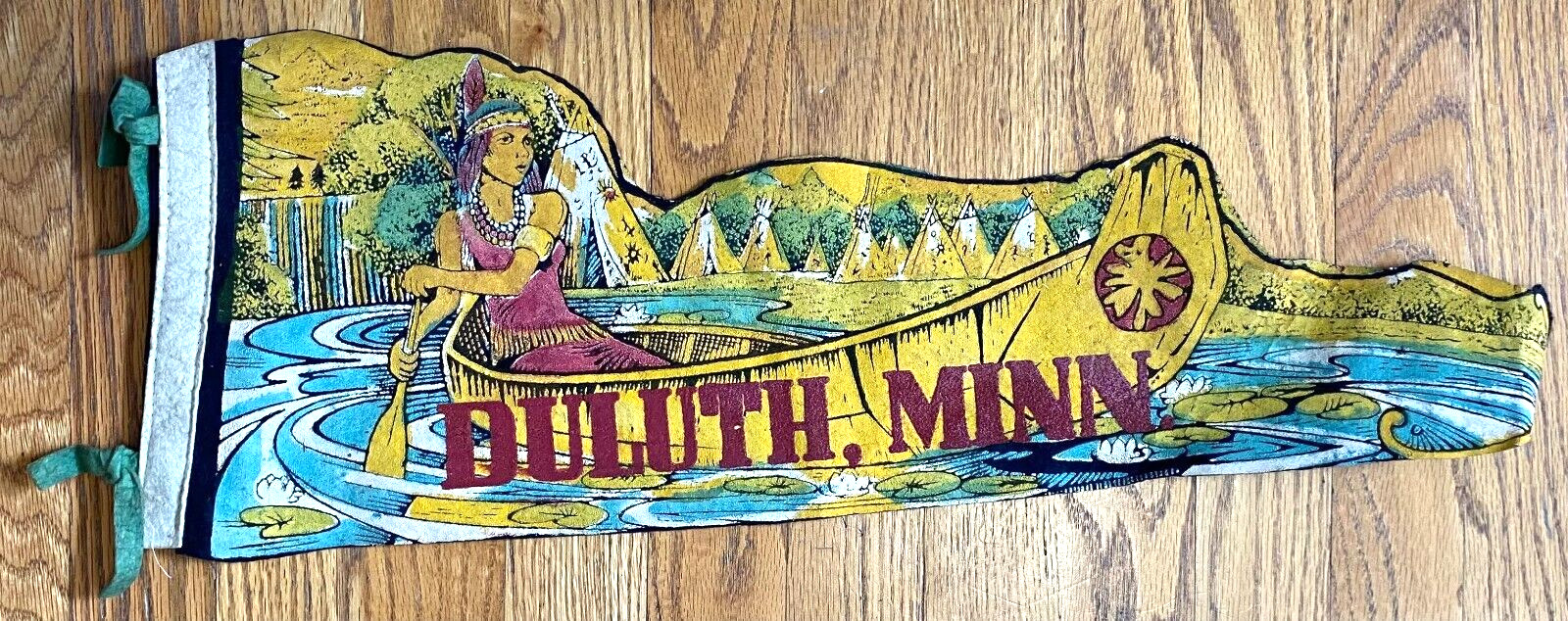 Vintage Duluth Minnesota Native American Canoe Felt Flag Pennant 23x8.5 HTF