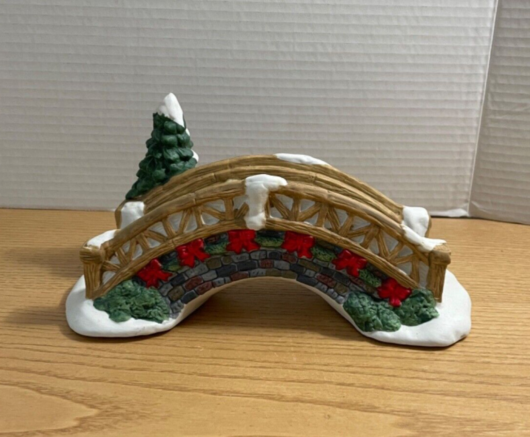 1997 Dickens Collectables Christmas Village Accessory Snowy Stone Bridge w Tree