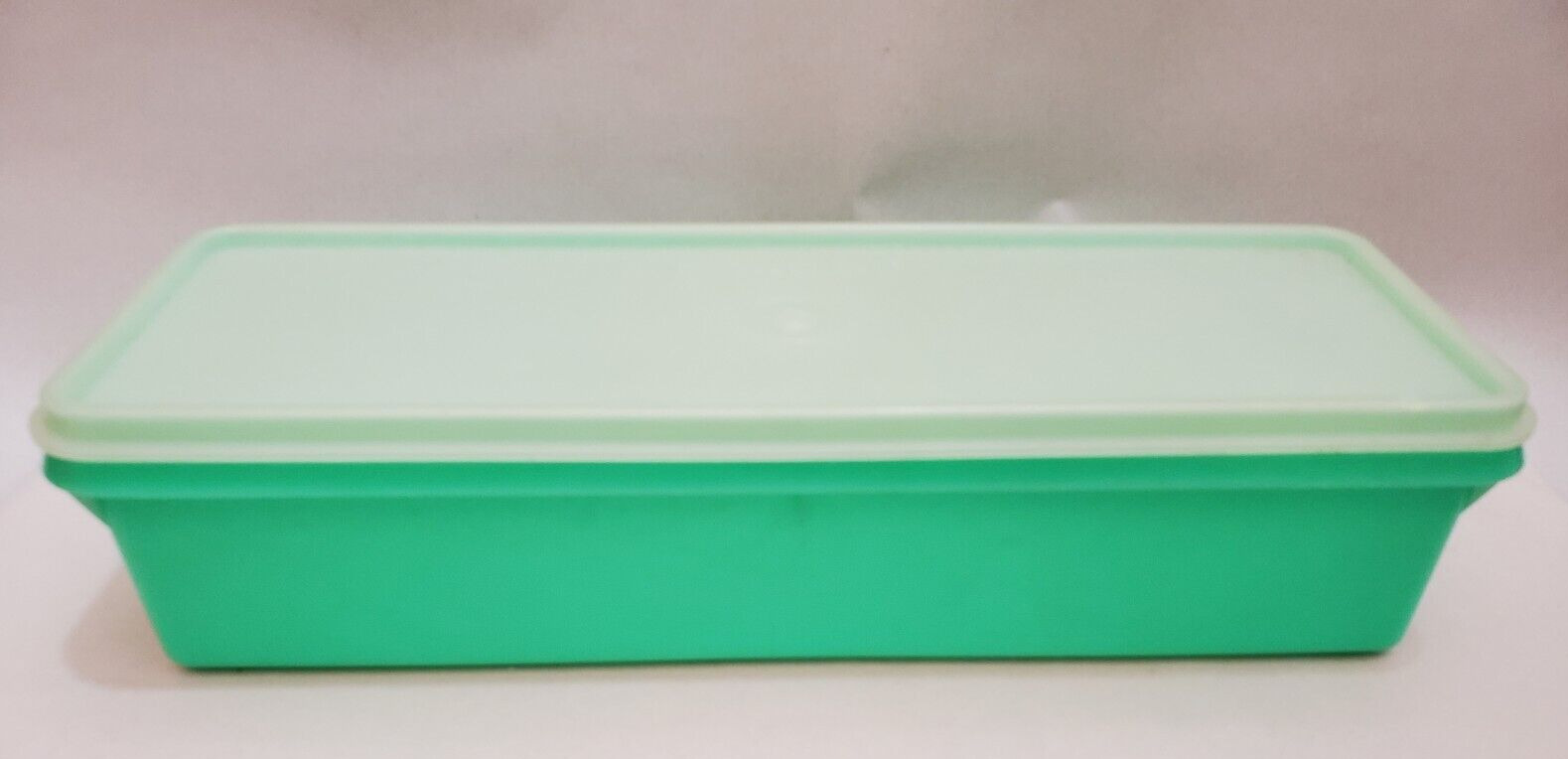Tupperware Celery Keeper #892 Jadeite Green Sheer Lid #893 Vintage 13x 4.5\