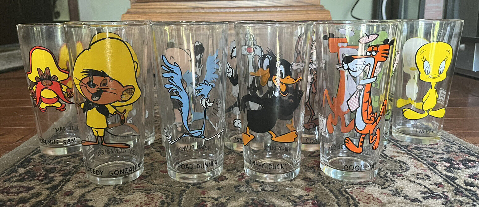 VINTAGE 1973 Warner Brothers Looney Tunes Pepsi Glasses Set Of 11