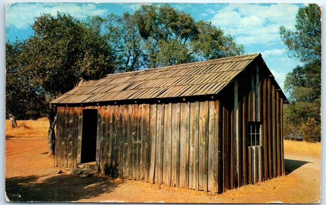 Postcard - The Mother Lode Country of California, Mark Twain Cabin, Jackass Hill