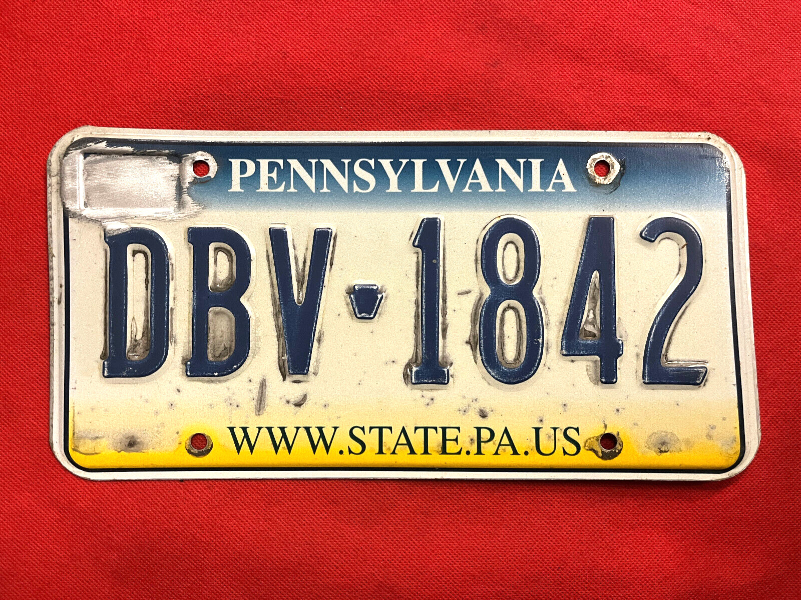 Pennsylvania License Plate DBV-1842 .... Expired / Crafts / Collect / Specialty